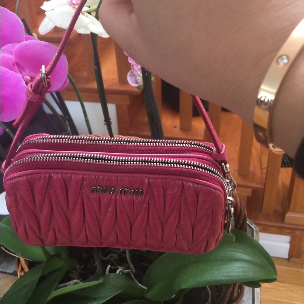 💯% Authentic Miu Miu